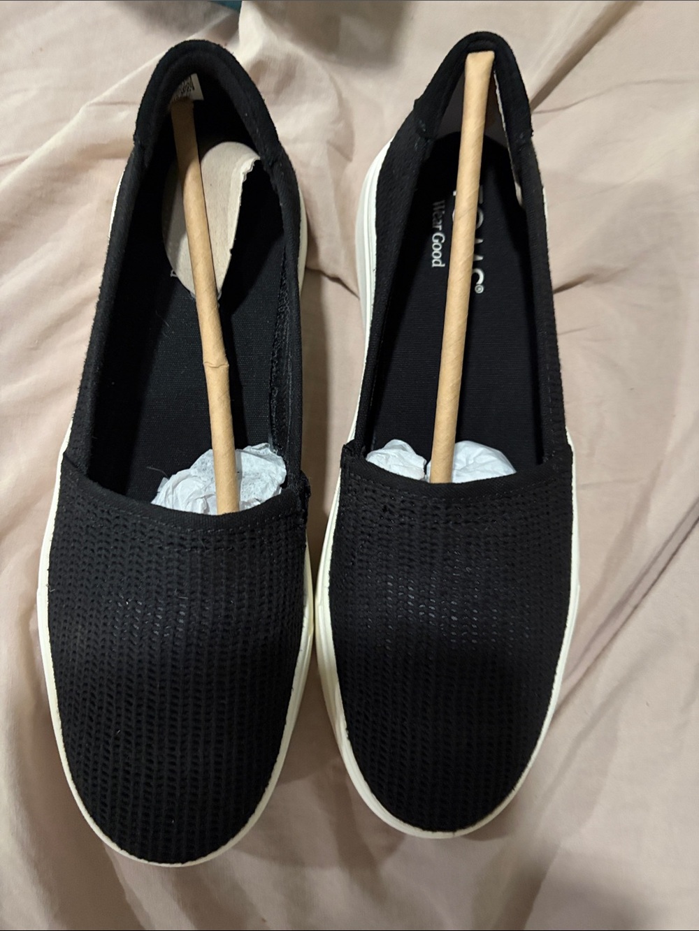 Tom’s Slip-On Knit Sneakers for Women - Black size 6
